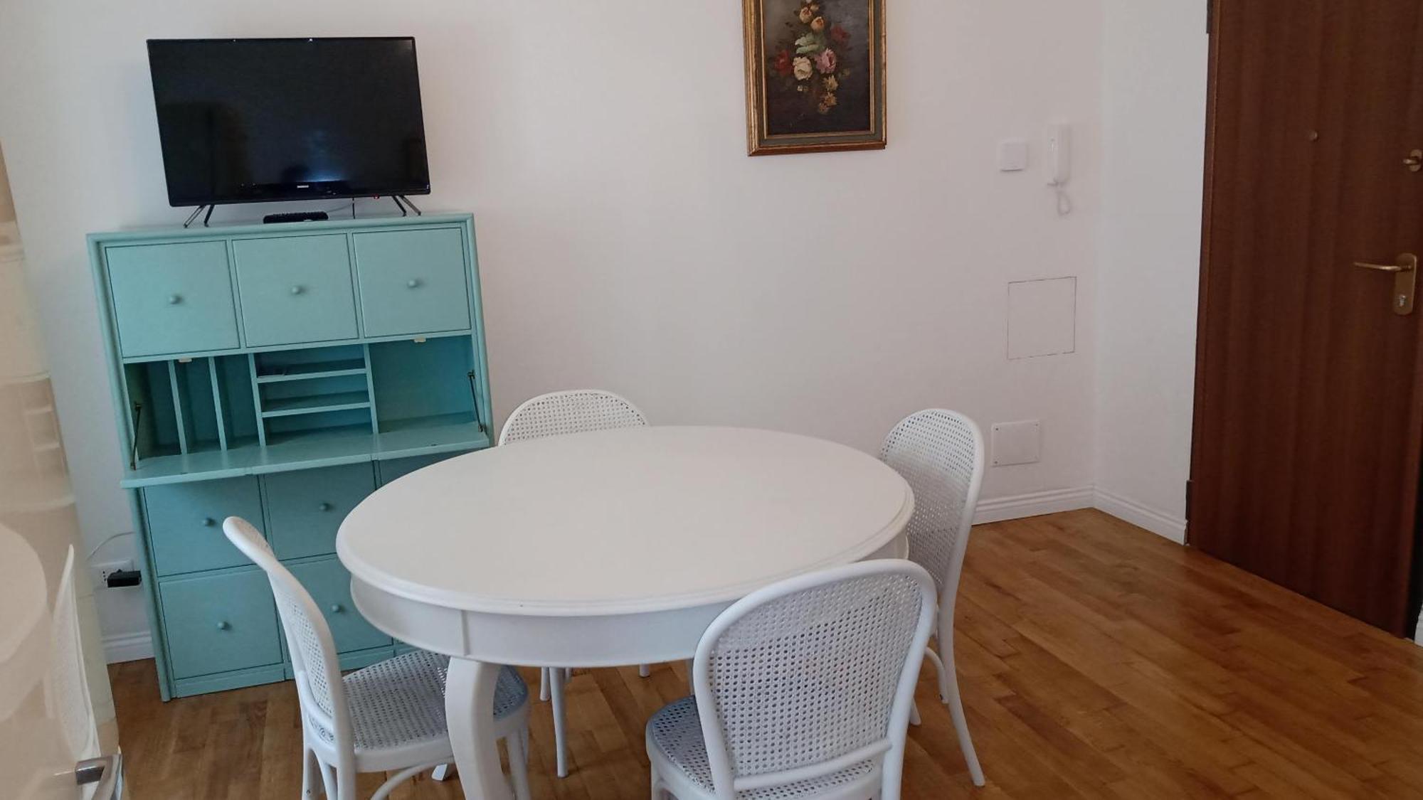 Casa Renova, Intero Appartamento, 2 Camere, Max 4 Ospiti, Trieste Zona Storica エクステリア 写真