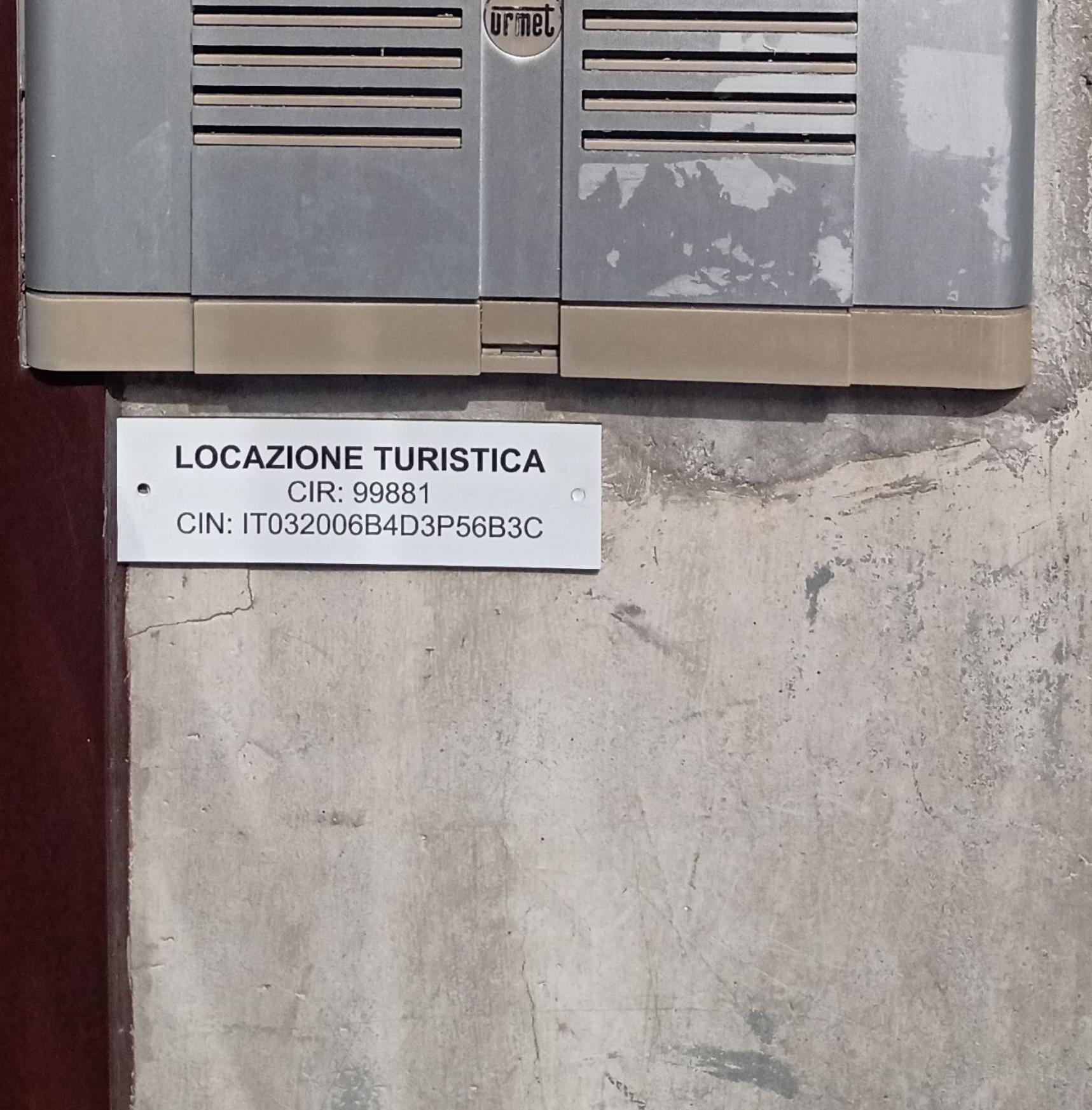 Casa Renova, Intero Appartamento, 2 Camere, Max 4 Ospiti, Trieste Zona Storica エクステリア 写真